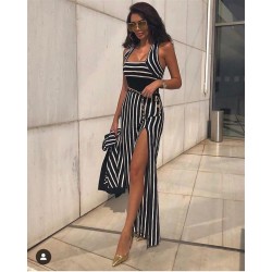 Yırtmaç Detaylı Çizgili Elbise Yırtmaç Detaylı Çizgili Elbise