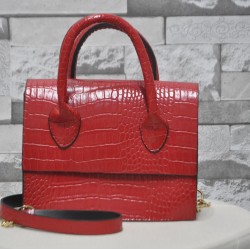 Kırmızı Omuz Çantası Kırmızı Omuz Çantası