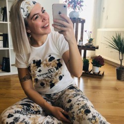 Çiçek Desenli Üçlü Takım Çiçek Desenli Üçlü Takım