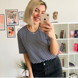 Çizgi Desen V Yaka Tshirt Çizgi Desen V Yaka Tshirt