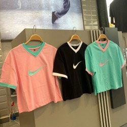 V Yaka Crop Tshirt V Yaka Crop Tshirt