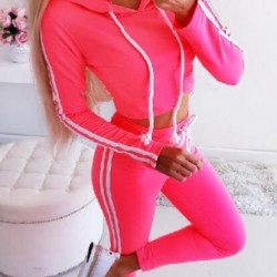 Kapşon detay eşofman takımı