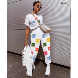 Renkli Logo Detay İkili Takım Renkli Logo Detay İkili Takım