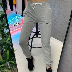 Nke Logo Detay Eşofman Alt Nke Logo Detay Eşofman Alt