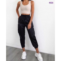 Yüksek Bel Paça Lastikli Pantolon Yüksek Bel Paça Lastikli Pantolon