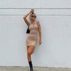 Polo Yaka Düğmeli Mini Triko Elbise Polo Yaka Düğmeli Mini Triko Elbise