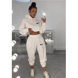 Nke Kapşonlu Eşofman Takımı Nke Kapşonlu Eşofman Takımı