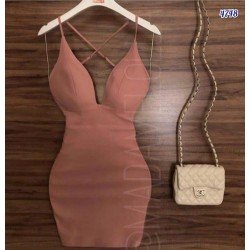 Sırt çapraz mini tasarım elbise Sırt çapraz mini tasarım elbise