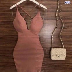 Sırt çapraz mini tasarım elbise Sırt çapraz mini tasarım elbise