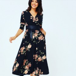 Çiçek desen kuşaklı elbise Çiçek desen kuşaklı elbise