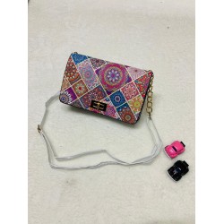 Etnik Desen omuz çantası Etnik Desen omuz çantası