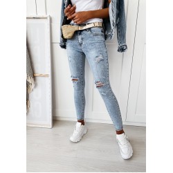 Yırtma detay tasarım jean Yırtma detay tasarım jean