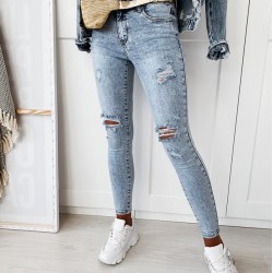 Yırtma detay tasarım jean Yırtma detay tasarım jean