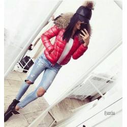 Yaka kürklü ithal kapitone mont Yaka kürklü ithal kapitone mont