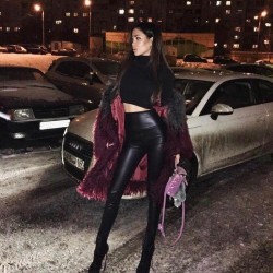 Yüksek bel içi kadife deri tayt Yüksek bel içi kadife deri tayt