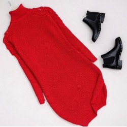 Balıkçı yaka yırtmaçlı KIRMIZI  triko elbise Balıkçı yaka yırtmaçlı KIRMIZI  triko elbise