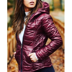 Kapşonlu şişme mont