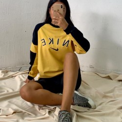 Nke sarı siyah sweat Nke sarı siyah sweat