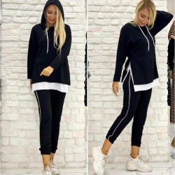 Kapşon detay garnili takım