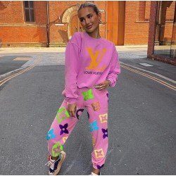 L.V renkli eşofman takımı L.V renkli eşofman takımı