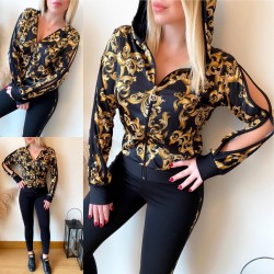 Kolları yırtmaçlı kapşonlu takım