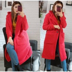 Kırmızı uzun peluş ceket Kırmızı uzun peluş ceket