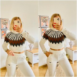 Desenli yumoş triko kazak