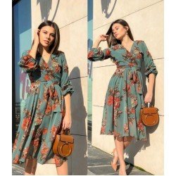 Çiçek desen kuşaklı midiboy elbise