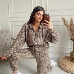 Fermuarlı spor takım