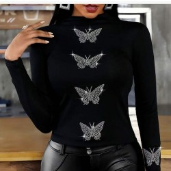 Kelebek işlemeli tasarım bluz Kelebek işlemeli tasarım bluz