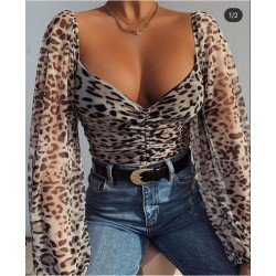 Büzgülü leopar desenli bluz