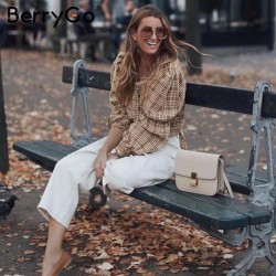 Desenli sırt detay bluz Desenli sırt detay bluz