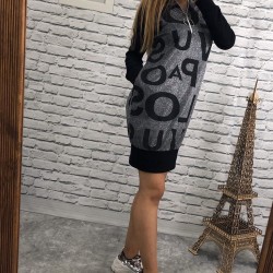 Harf detaylı simli elbise