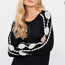 Kontrast Nakışlı Bluz Kontrast Nakışlı Bluz