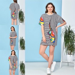 Kübik desen çizgili elbise Kübik desen çizgili elbise