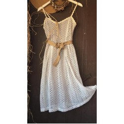 Pileli Hasır Kemerli Dantel Elbise 