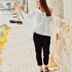 Püskül Detaylı Pelerin 