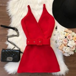 Simli Kayık Yaka Elbise Simli Kayık Yaka Elbise