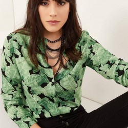 Yaprak Desenli Yeşil Zemin Gömlek Yaprak Desenli Yeşil Zemin Gömlek