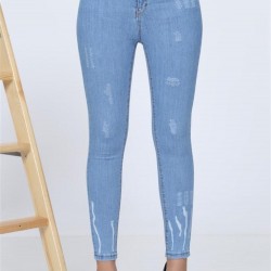 Yırtık Detaylı Jean Pantolon Yırtık Detaylı Jean Pantolon